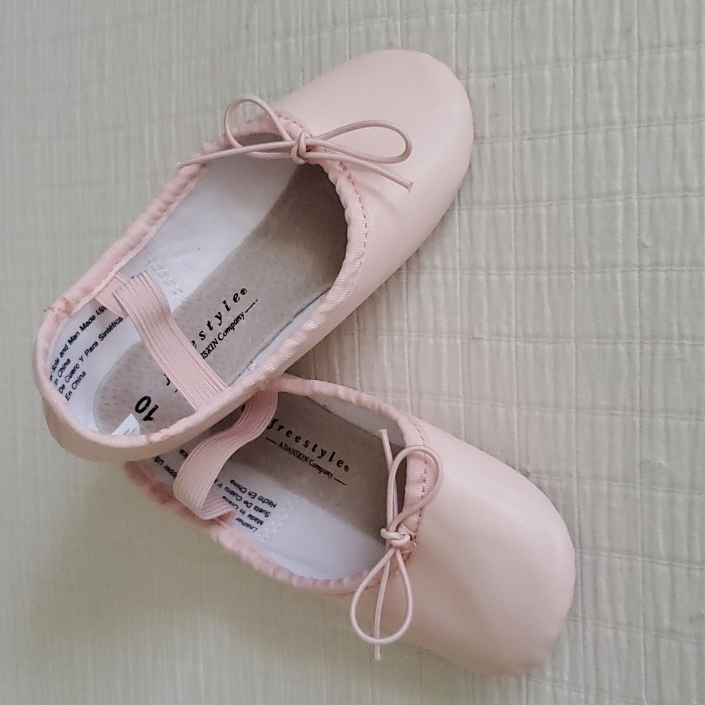 ⛄️Size 10 sweet ballerina slippers